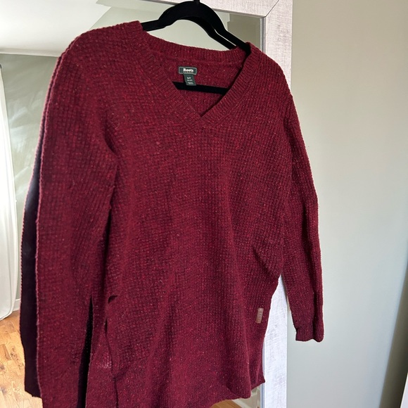 Roots sweater - cozy for fall - Picture 1 of 4